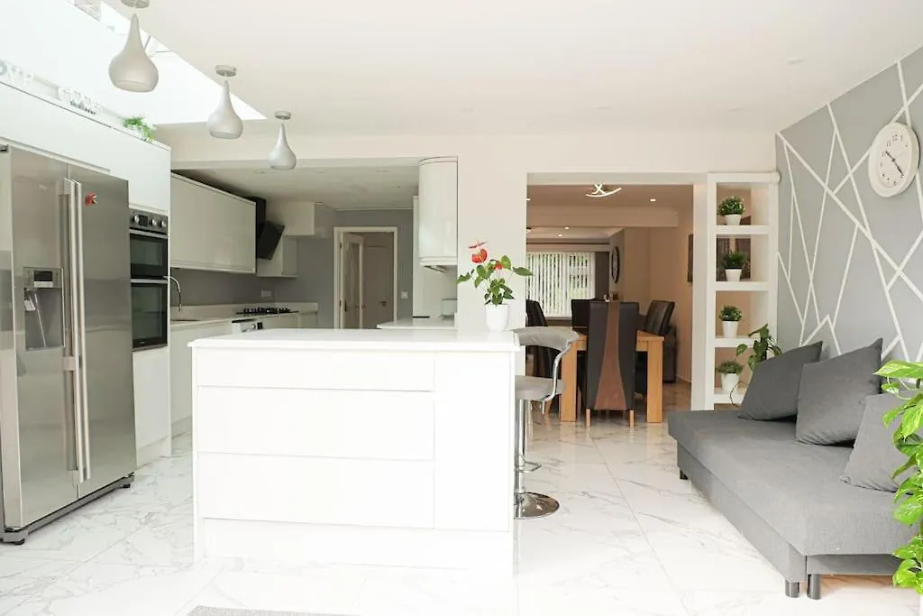 Holiday home Modern 3 Bed In Cotswold Villa GLOUCESTERSHIRE
